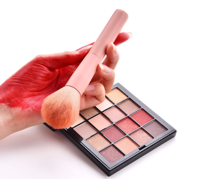 Professional eyeshadow brushes for precise eye makeup looks